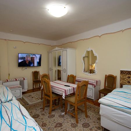 Amalia Apartman غيولا المظهر الخارجي الصورة