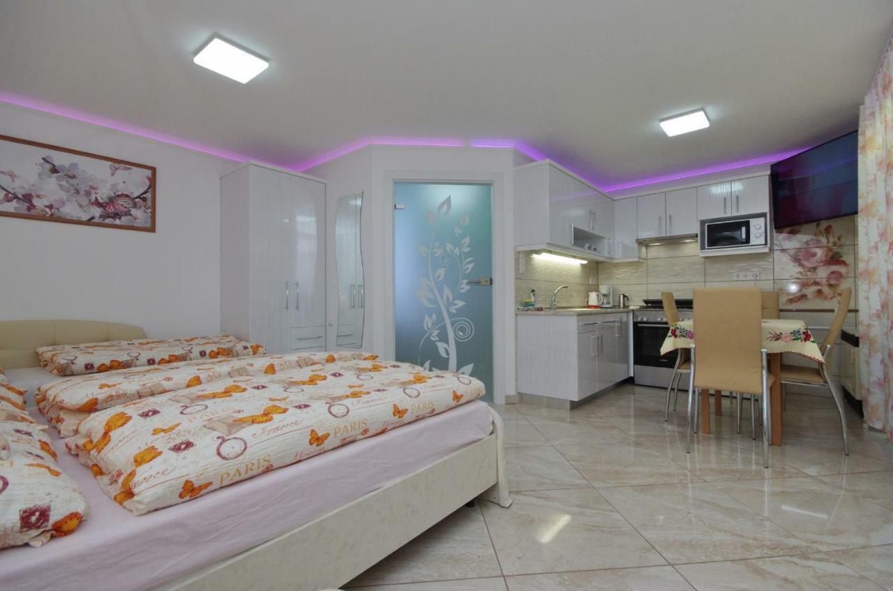 Amalia Apartman غيولا المظهر الخارجي الصورة