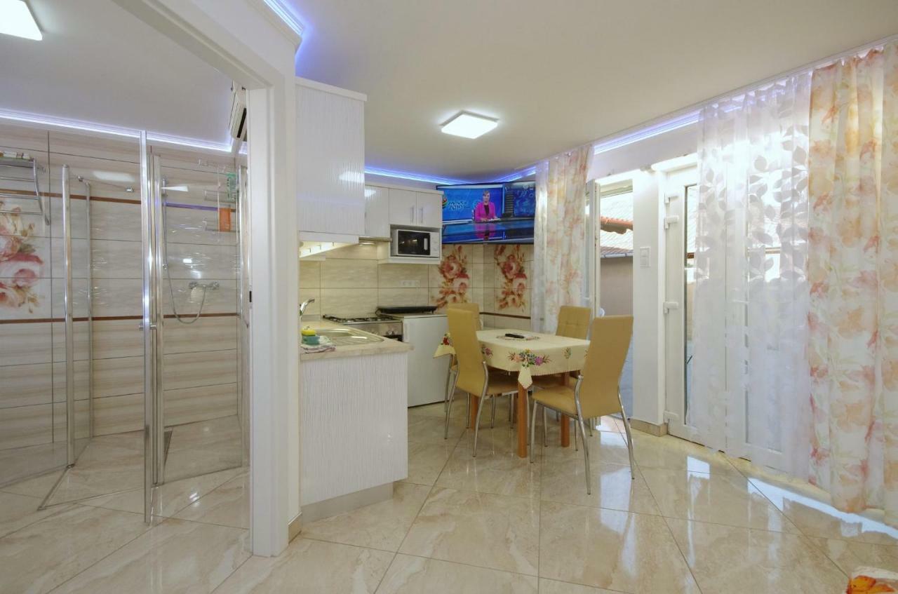 Amalia Apartman غيولا المظهر الخارجي الصورة