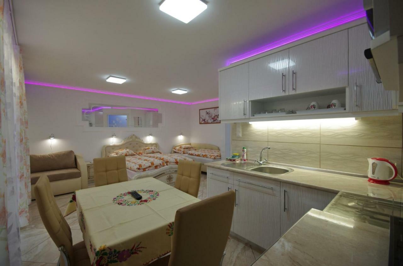 Amalia Apartman غيولا المظهر الخارجي الصورة