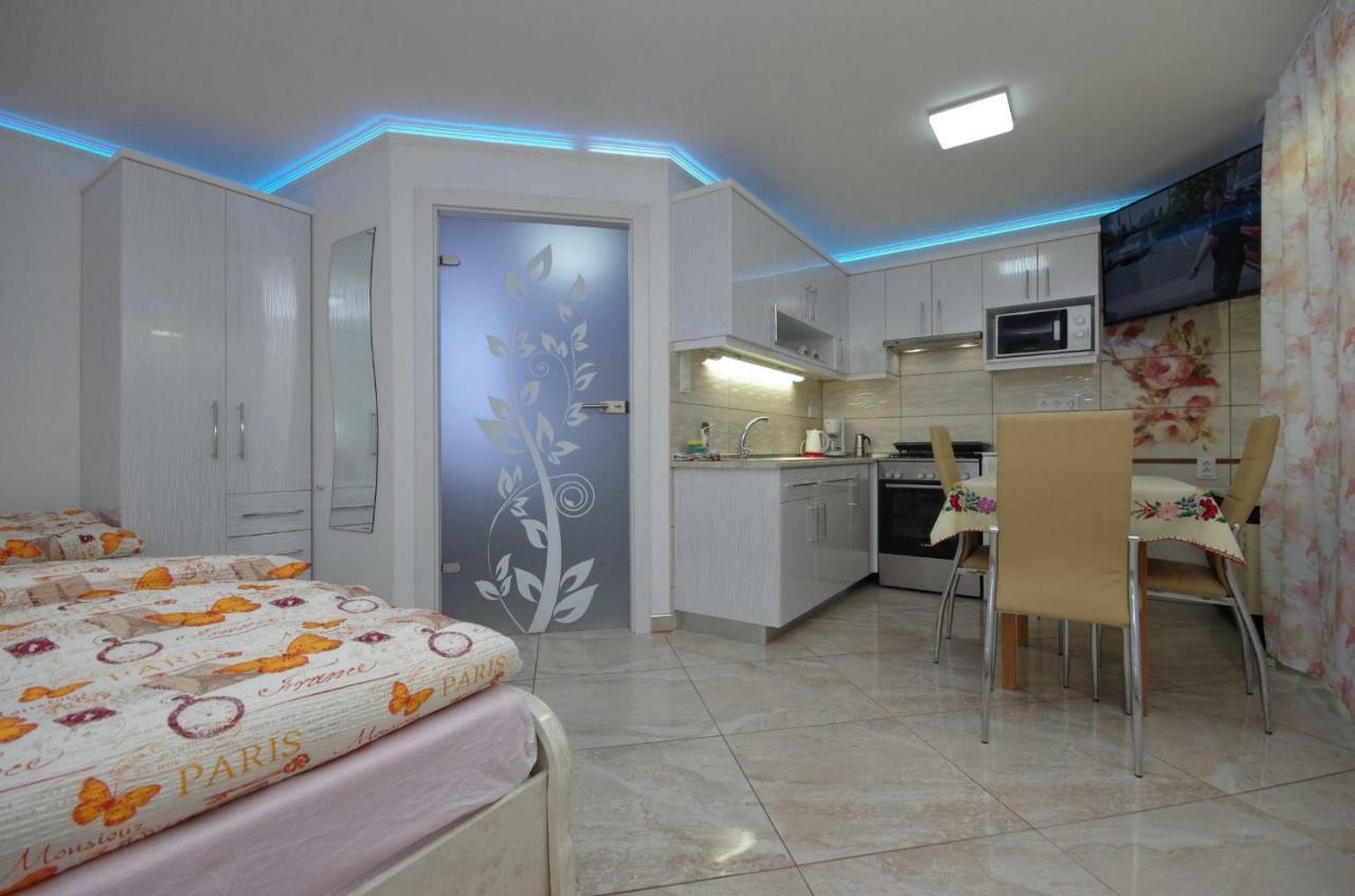 Amalia Apartman غيولا المظهر الخارجي الصورة
